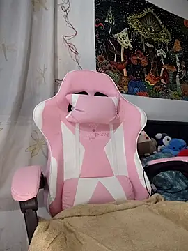 Snapshot of bettyboo2801 chatting on February 26, 4:56 am bettyboo2801 online show from February 26, 4:56 am