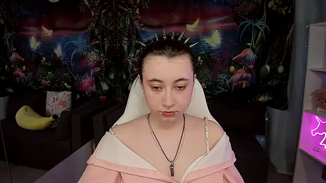 ClaraParks online show from April 15, 7:36 am