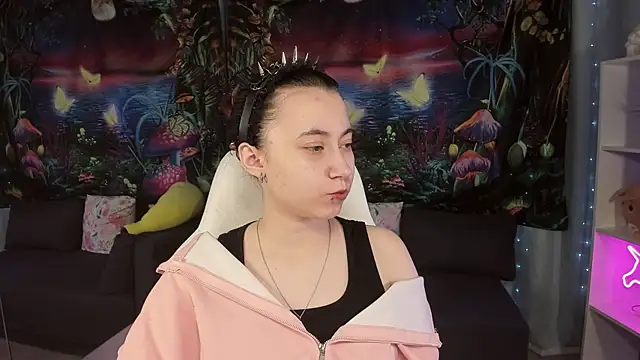 ClaraParks online show from April 7, 7:59 pm