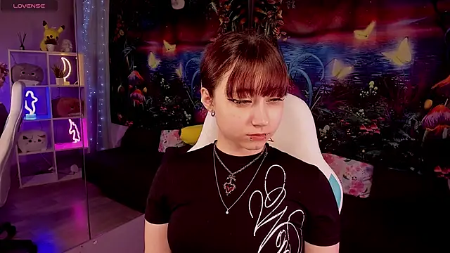 ClaraParks online show from March 28, 7:04 pm