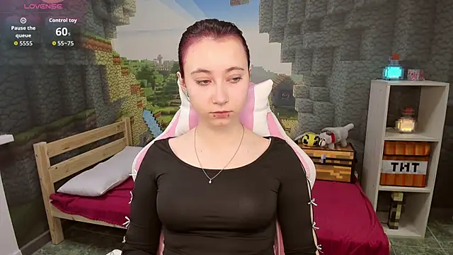 Snapshot of ClaraParks chatting on October 23, 6:28 pm ClaraParks online show from October 23, 6:28 pm