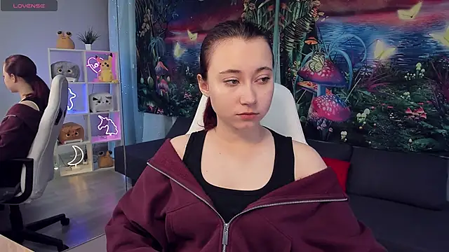 Snapshot of ClaraParks chatting on September 23, 6:04 pm ClaraParks online show from September 23, 6:04 pm