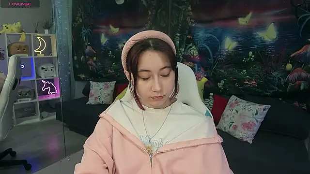 ClaraParks online show from February 4, 8:26 pm