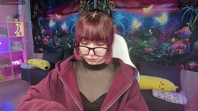 Snapshot of ClaraParks chatting on November 14, 8:01 pm ClaraParks online show from November 14, 8:01 pm