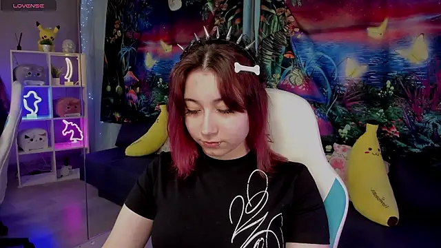 ClaraParks online show from March 11, 7:19 pm