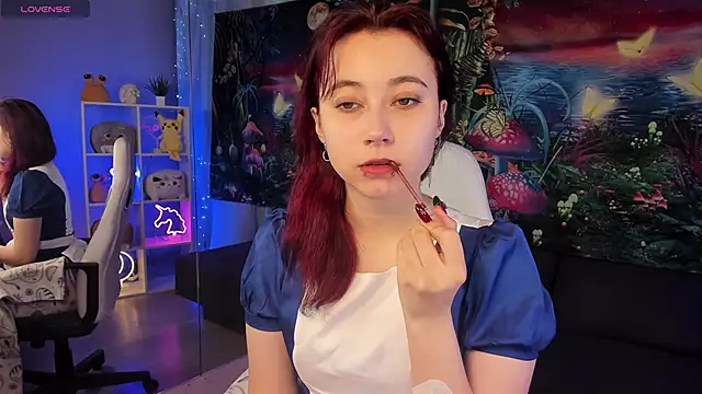 Snapshot of ClaraParks chatting on October 30, 6:27 pm ClaraParks online show from October 30, 6:27 pm