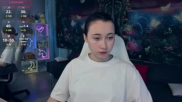 Snapshot of ClaraParks chatting on September 15, 5:57 pm ClaraParks online show from September 15, 5:57 pm