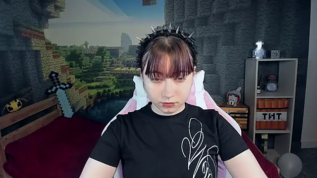 ClaraParks online show from March 25, 6:29 pm