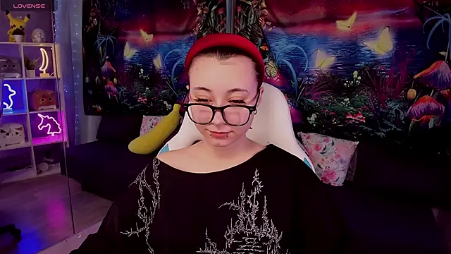 ClaraParks online show from March 7, 7:08 pm