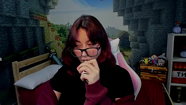 ClaraParks online show from February 3, 6:24 pm