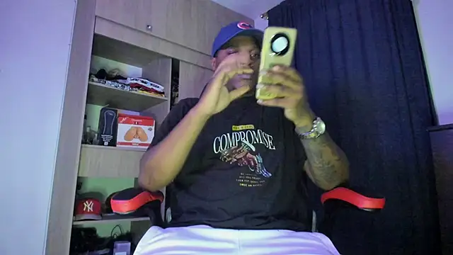 CorvisXnc0012 online show from October 22, 4:45 am