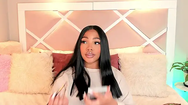 CarolinaSommerr online show from December 2, 2:56 am