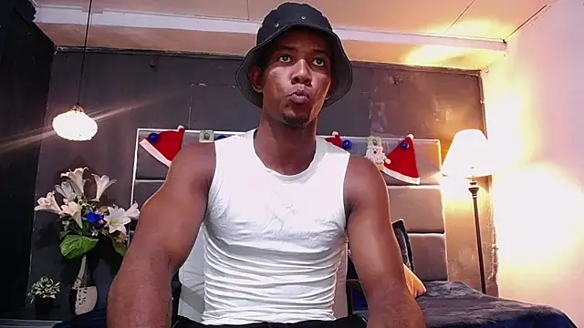 blackbignude online show from December 20, 1:19 am