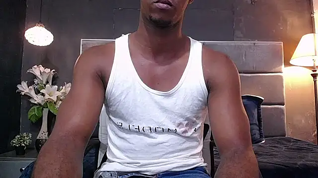 blackbignude online show from October 18, 1:29 am