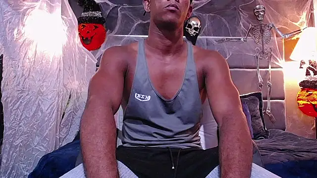 blackbignude online show from October 31, 1:24 am