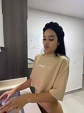 Snapshot of Dakota-Mitchell chatting on November 24, 10:21 pm Dakota-Mitchell online show from November 24, 10:21 pm