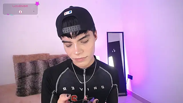 Snapshot of Dulcey_ chatting on November 2, 10:48 pm Dulcey online show from November 2, 10:48 pm