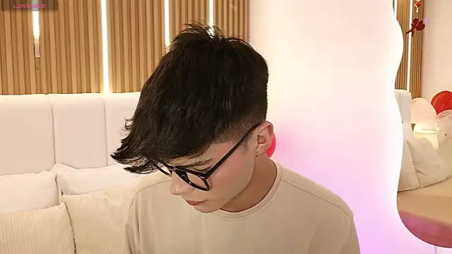 Dulcey  online show from February 14, 4:02 am