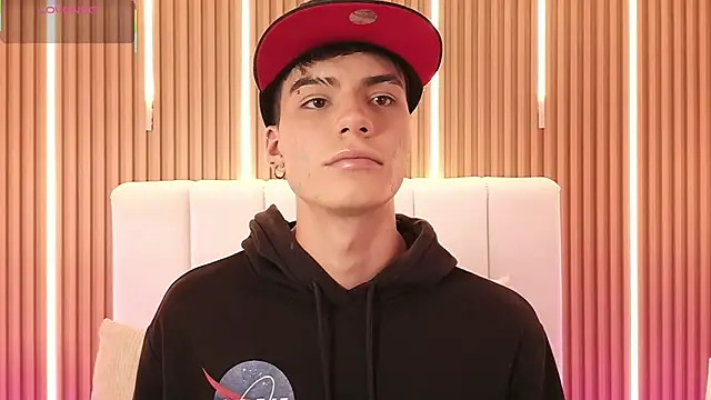 Dulcey  online show from April 5, 4:52 am