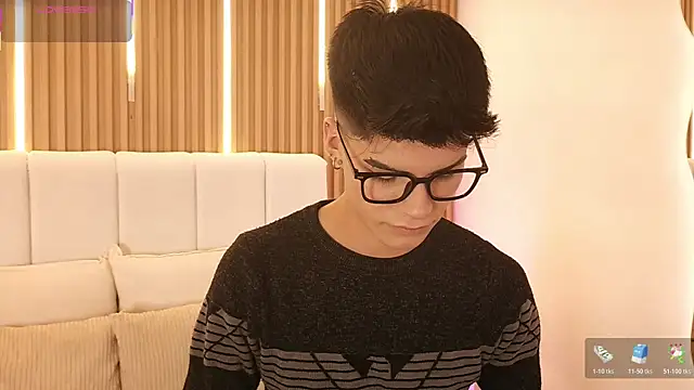 Dulcey  online show from April 11, 5:37 am