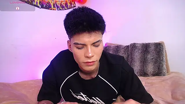 Snapshot of Dulcey_ chatting on October 9, 4:24 am Dulcey online show from October 9, 4:24 am