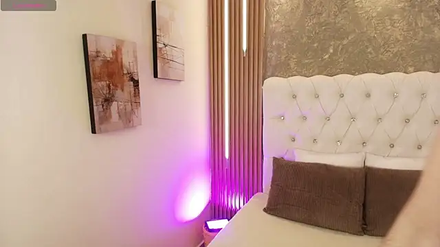 Dulcey  online show from March 13, 11:32 pm