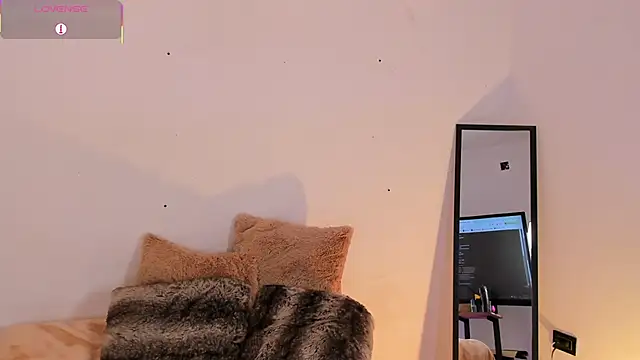 Snapshot of Dulcey_ chatting on September 21, 10:53 am Dulcey online show from September 21, 10:53 am