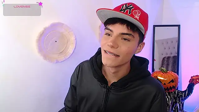 Snapshot of Dulcey_ chatting on October 30, 4:55 am Dulcey online show from October 30, 4:55 am