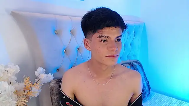 Snapshot of Dulcey_ chatting on September 13, 4:23 am Dulcey online show from September 13, 4:23 am