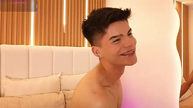 Dulcey  online show from April 14, 10:26 pm