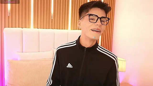 Dulcey  online show from March 25, 5:29 am