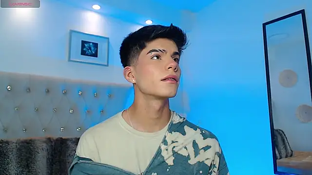 Snapshot of Dulcey_ chatting on October 1, 5:23 am Dulcey online show from October 1, 5:23 am