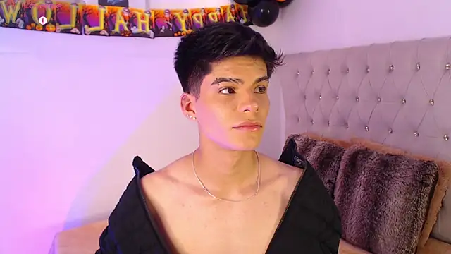 Snapshot of Dulcey_ chatting on October 7, 4:13 am Dulcey online show from October 7, 4:13 am