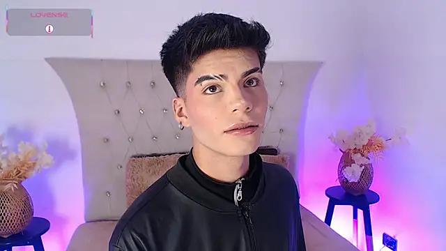 Dulcey  online show from January 13, 5:11 am