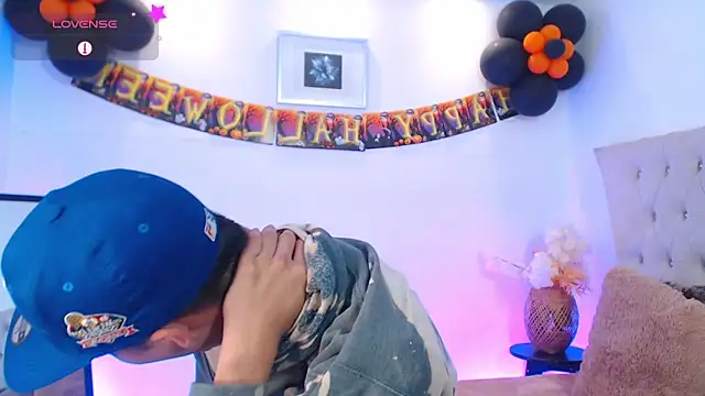 Snapshot of Dulcey_ chatting on October 21, 5:29 am Dulcey online show from October 21, 5:29 am