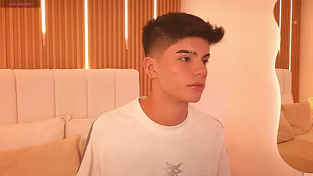 Dulcey  online show from March 15, 4:52 am