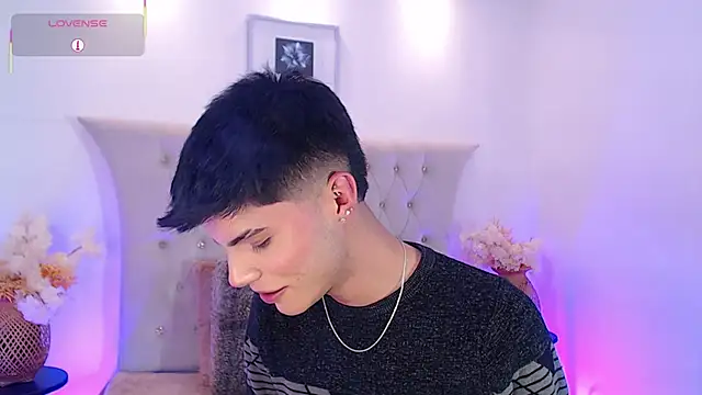 Snapshot of Dulcey_ chatting on November 26, 4:23 am Dulcey online show from November 26, 4:23 am