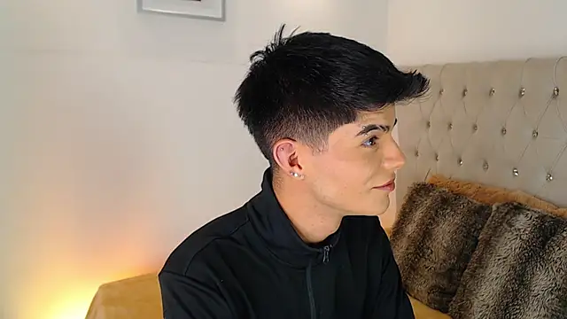 Snapshot of Dulcey_ chatting on October 4, 4:25 am Dulcey online show from October 4, 4:25 am