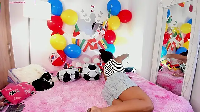 Snapshot of _Zahara_ chatting on June 20, 3:28 pm Zahara online show from June 20, 3:28 pm