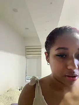  Zahara  online show from May 8, 10:57 pm