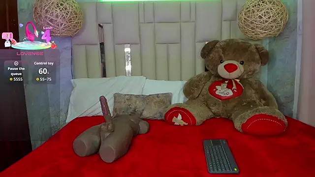 NikkyyRed online show from November 29, 2:55 am