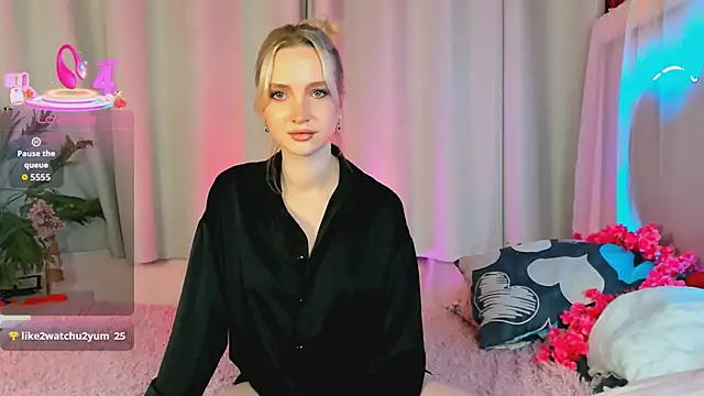 EllaBloom online show from February 21, 1:35 pm