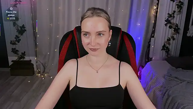 EllaBloom online show from September 24, 2:34 pm