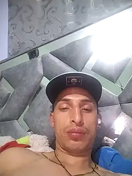 Snapshot of Dani22cmhot chatting on December 4, 3:16 am Dani22cmhot online show from December 4, 3:16 am