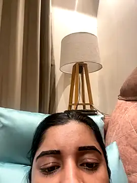 desitease online show from November 17, 11:25 am