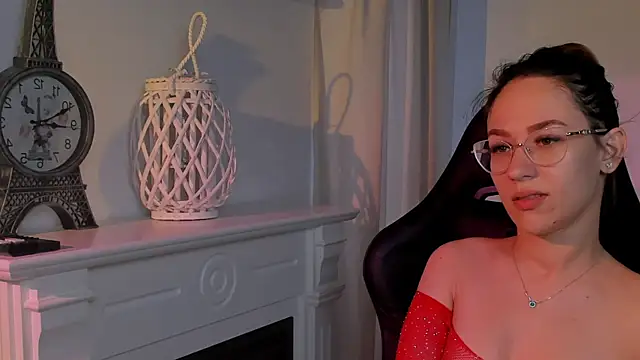 EvaBllake online show from November 11, 6:41 am