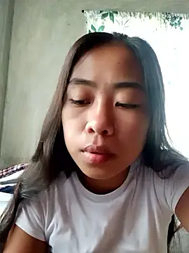 Snapshot of SweetMissPinay18 chatting on January 15, 12:36 am SweetMissPinay18 online show from January 15, 12:36 am