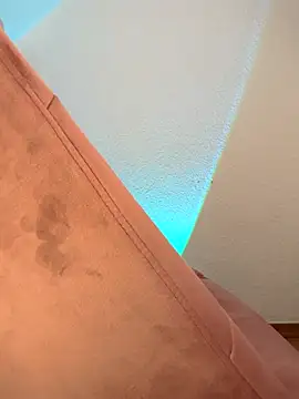 ox Tricia online show from November 14, 4:21 pm