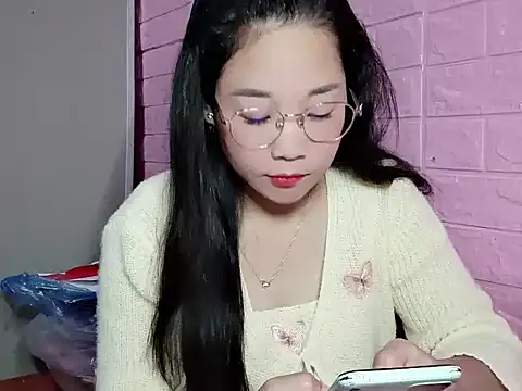 Snapshot of Maimai00 chatting on December 14, 2:55 pm Maimai00 online show from December 14, 2:55 pm