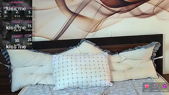 NaomiScarlet online show from March 12, 9:24 am